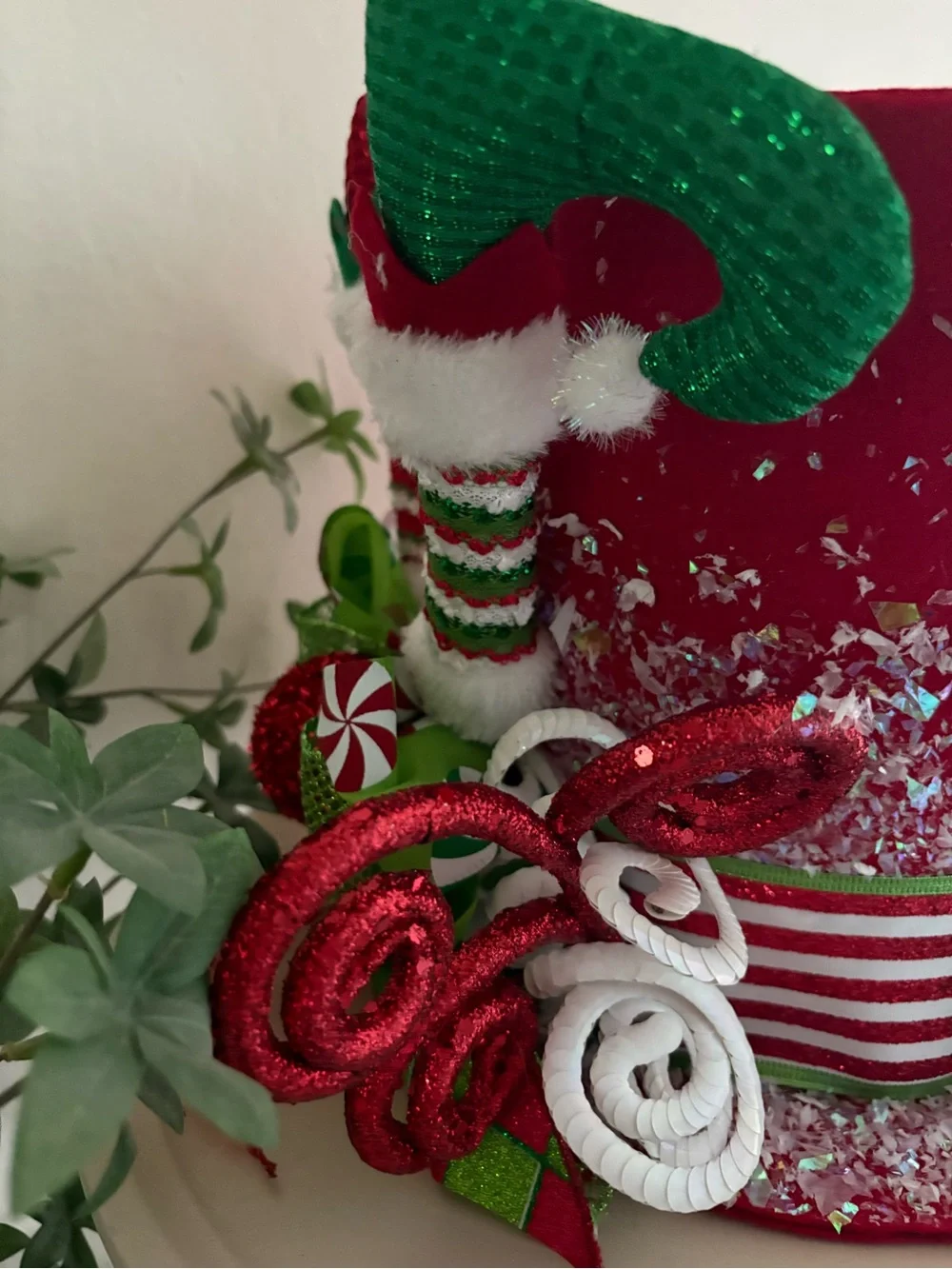 Festive Red Holiday Top Hat Party Decoration